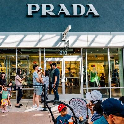 prada premium outlet toronto